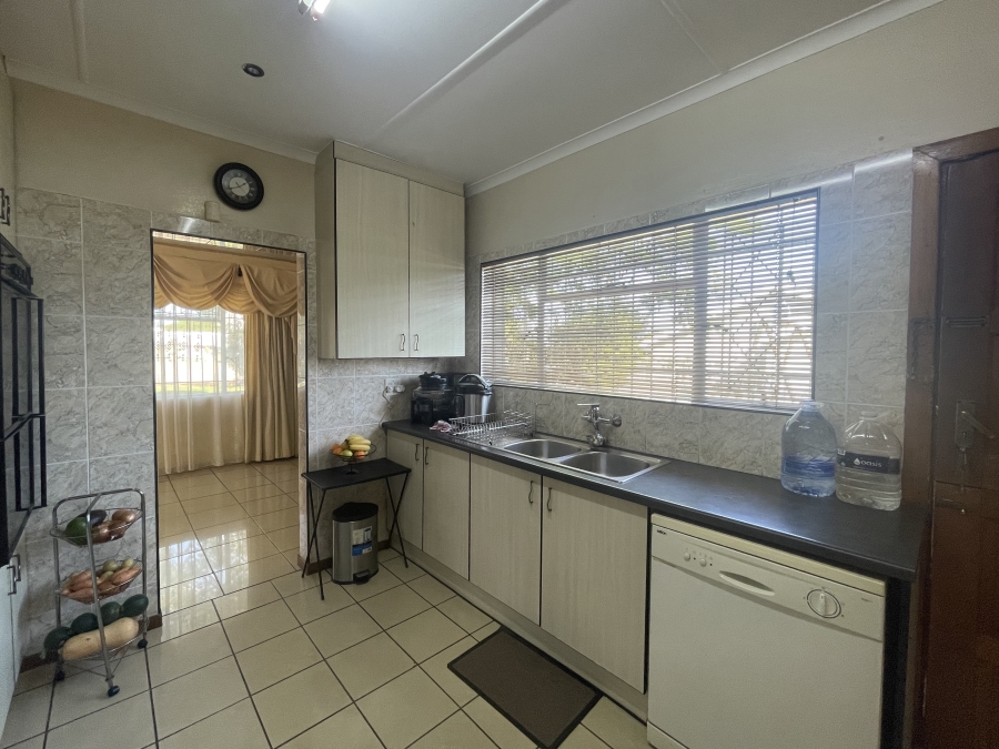 4 Bedroom Property for Sale in Amalinda Eastern Cape